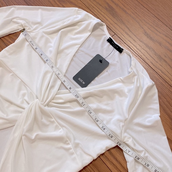 21 Saints junior white twisted front open stomach top, V neck long sleeve M - Picture 6 of 10